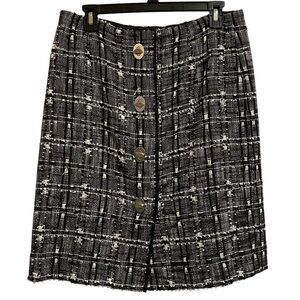 Carlisle Black & White Boucle A-Line Skirt with SilverTone Turn Lock Detail Sz 6
